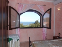 la finestra vista corsica camera matrimoniale